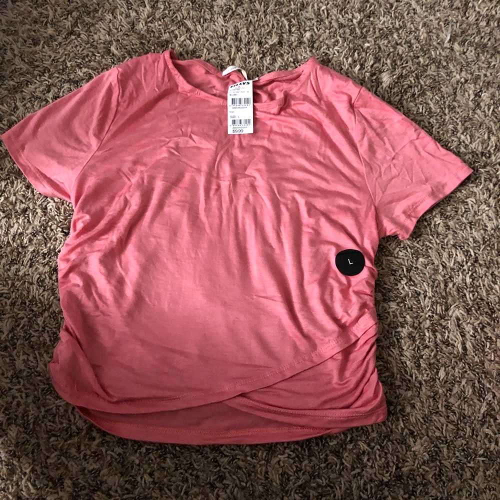 Pink cropped shirt